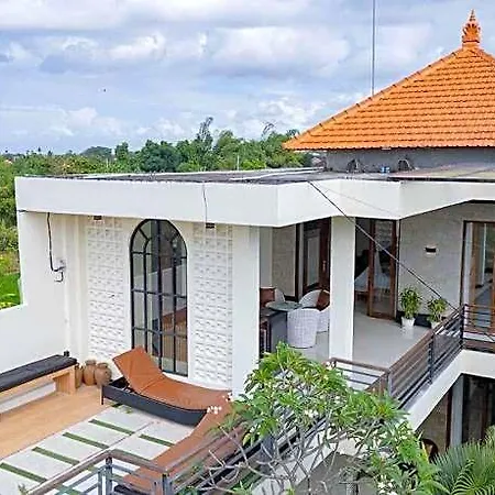 Bulan Adi Villa By Reccoma
